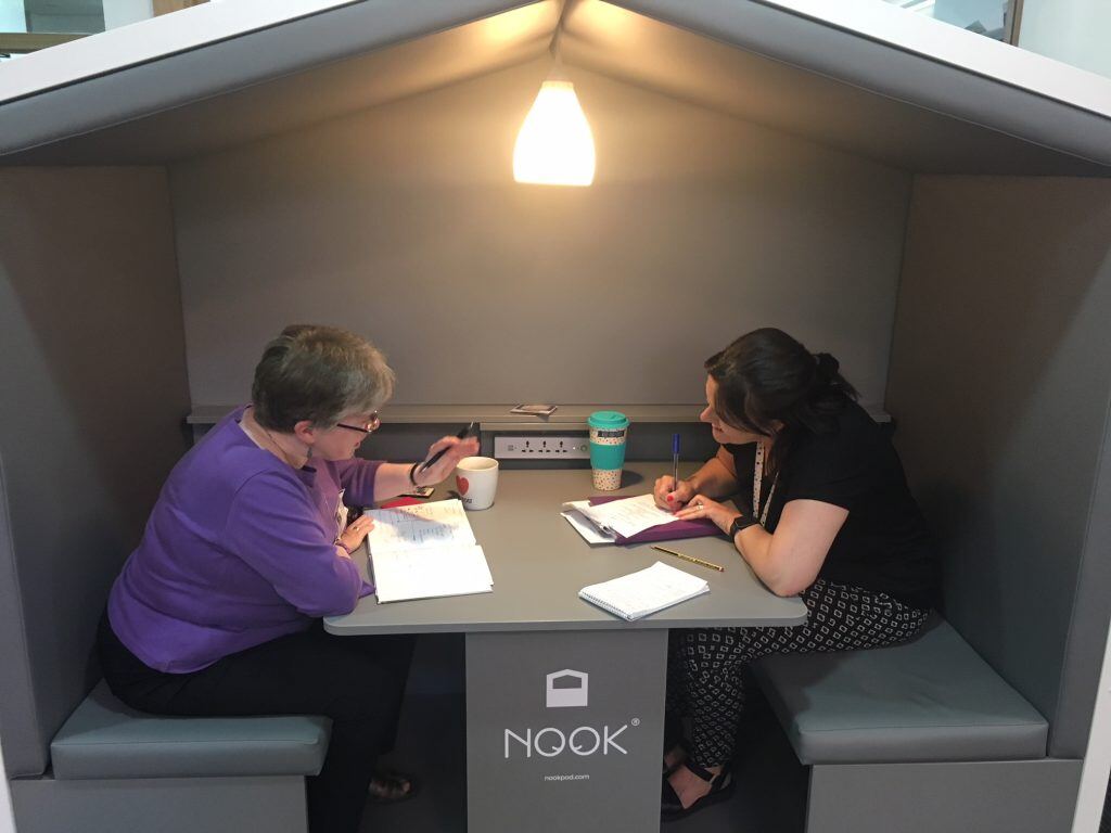 Teachers Using A Nook Pod